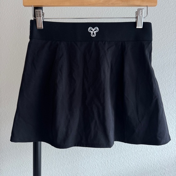 Aritzia tennis skirt - Picture 3 of 6